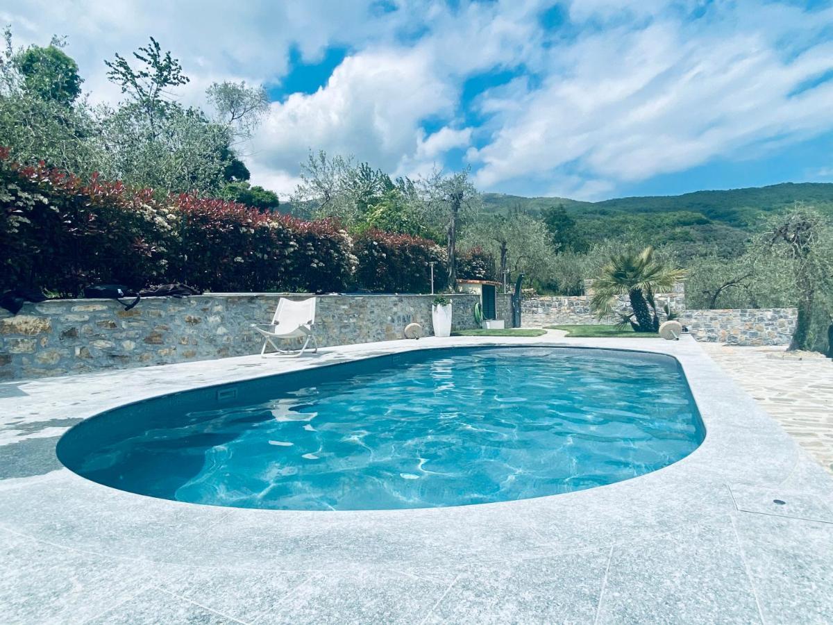 Casa Vacanze Gli Ulivi Borgomaro Exterior photo