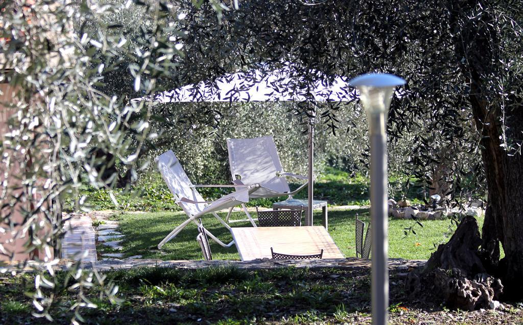 Casa Vacanze Gli Ulivi Borgomaro Exterior photo