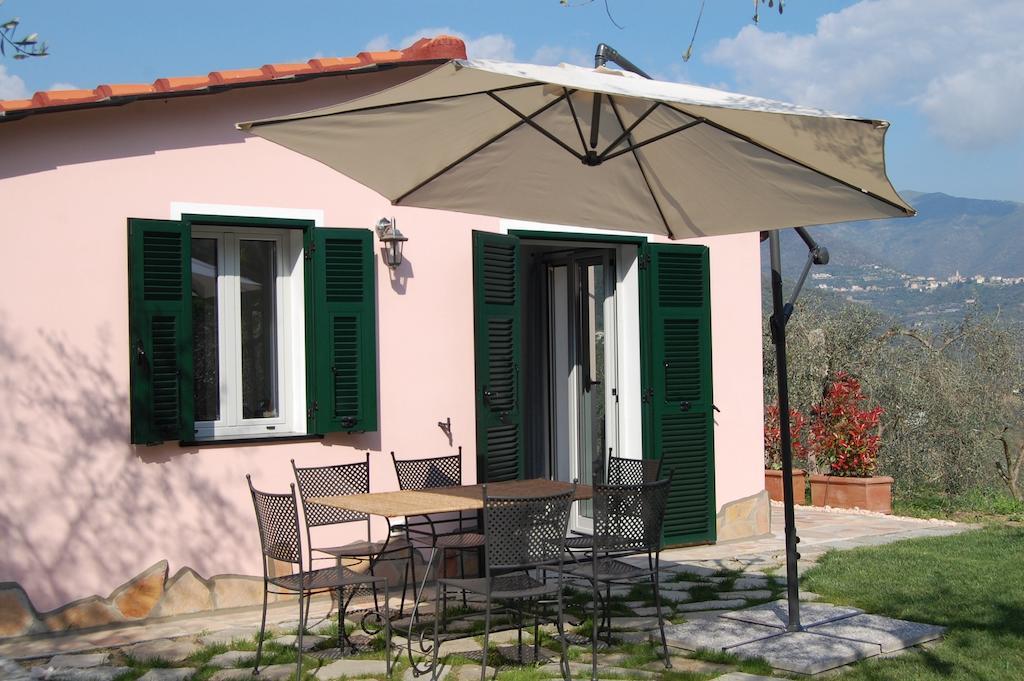 Casa Vacanze Gli Ulivi Borgomaro Room photo